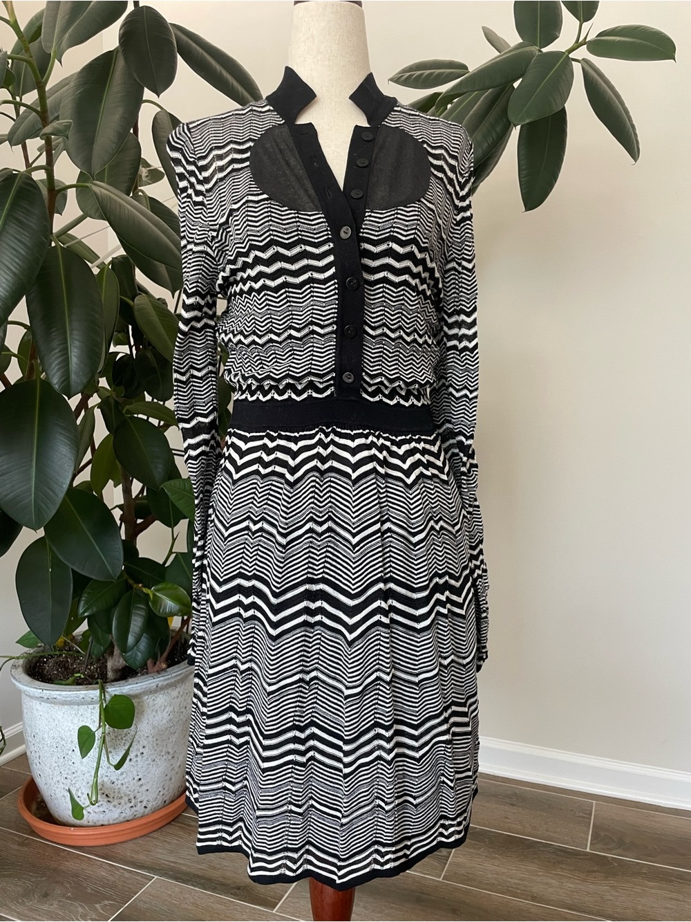 Missoni Black and White Zigzag Long-Sleeve Knit Dress